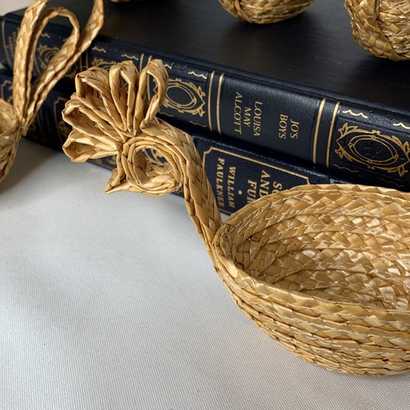 Set of 5 vintage straw chicken shaped Easter Egg egg cups / holders / cozy - Picture 9 of 14